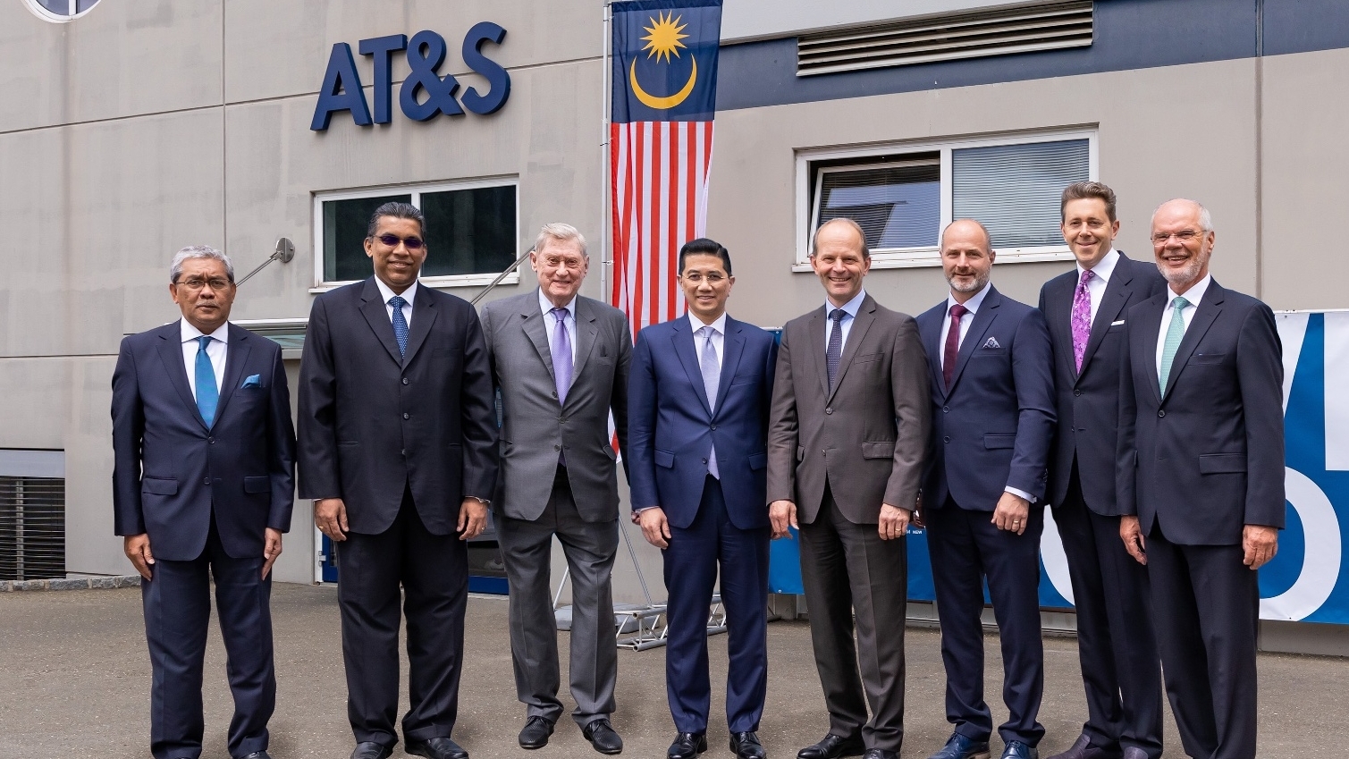 Malaysischer Senior Minister für Wirtschaft und Industrie besucht AT&S in Leoben