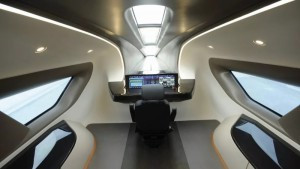 Abb. 4: Das futuristische Cockpit der 600 km/h schnellen China Railroad Magnetschwebebahn Bild: CRRC